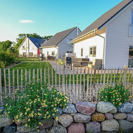 Barrierefreies In Mit Sauna, Kamin Und Wasserblick Holiday home